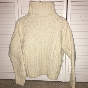 chunky cream/white turtleneck- tommyxgigi